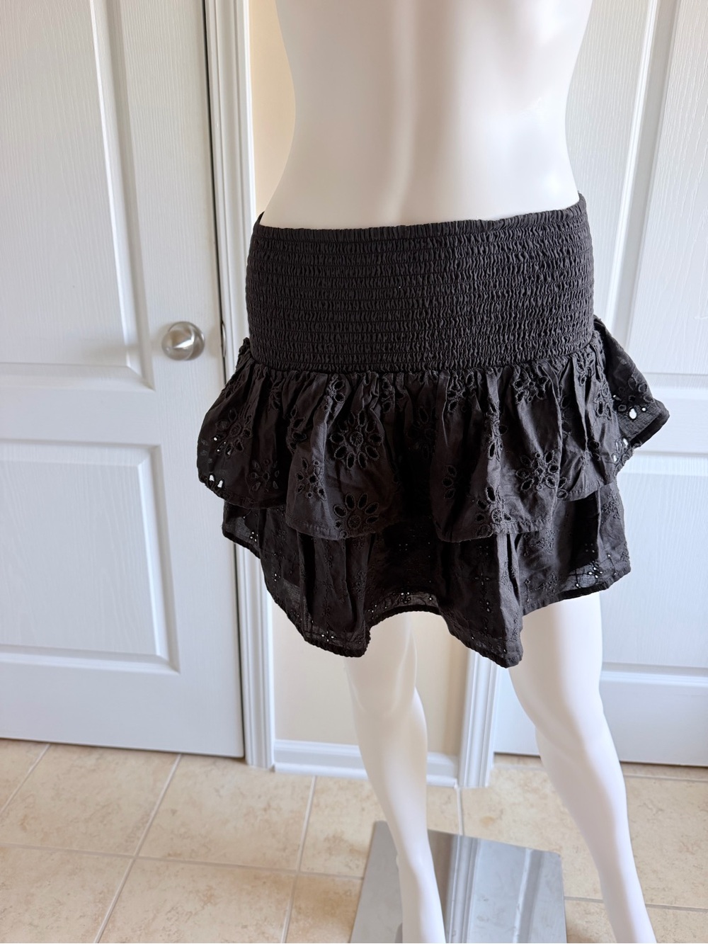 NWT American Eagle Outfitters 100% Cotton Embroidered Eyelet Ruffle Mini Skirt